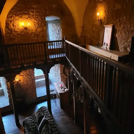 Burg Hermannstein - Rittersaal Oda ve Kahvaltı